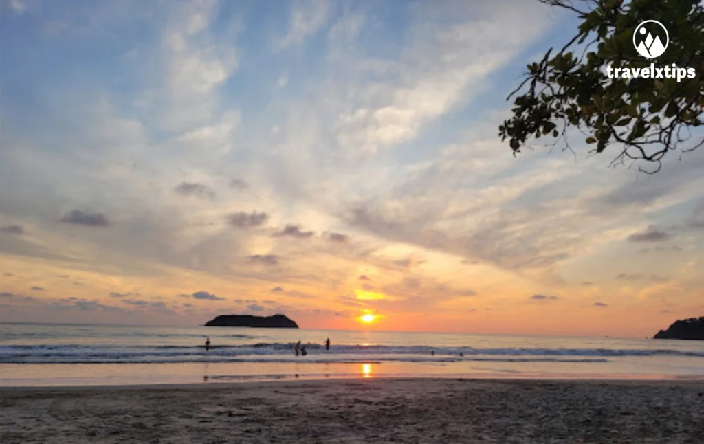 Espadilla Beach in Quepos